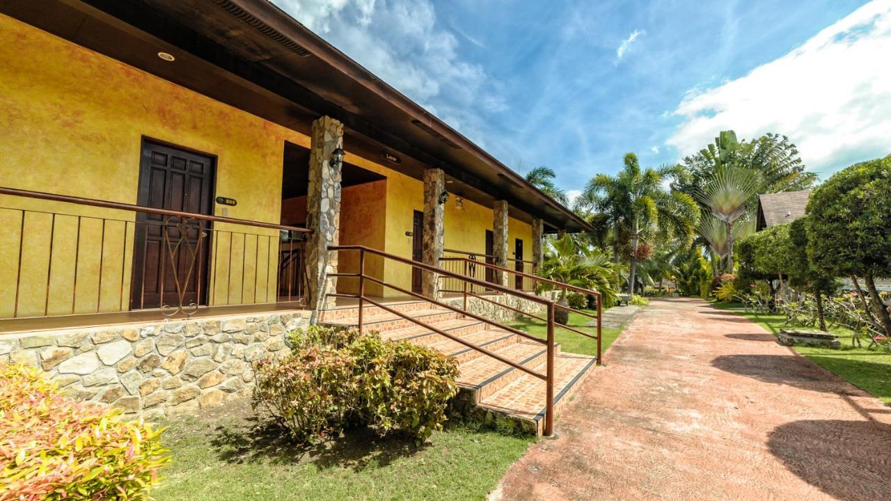 Flushing Meadows Resorts & Playground Panglao Dış mekan fotoğraf